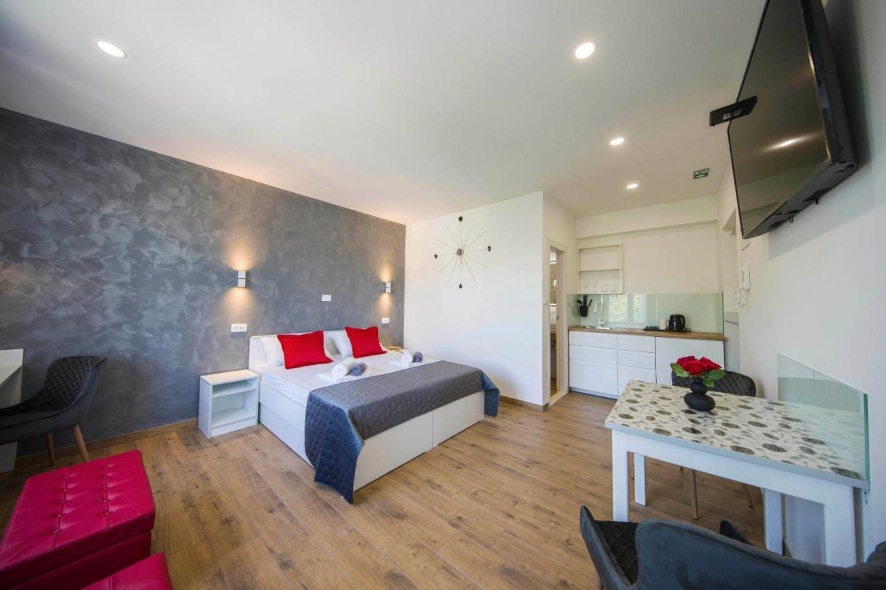 Split Central Luxury Studios Екстер'єр фото