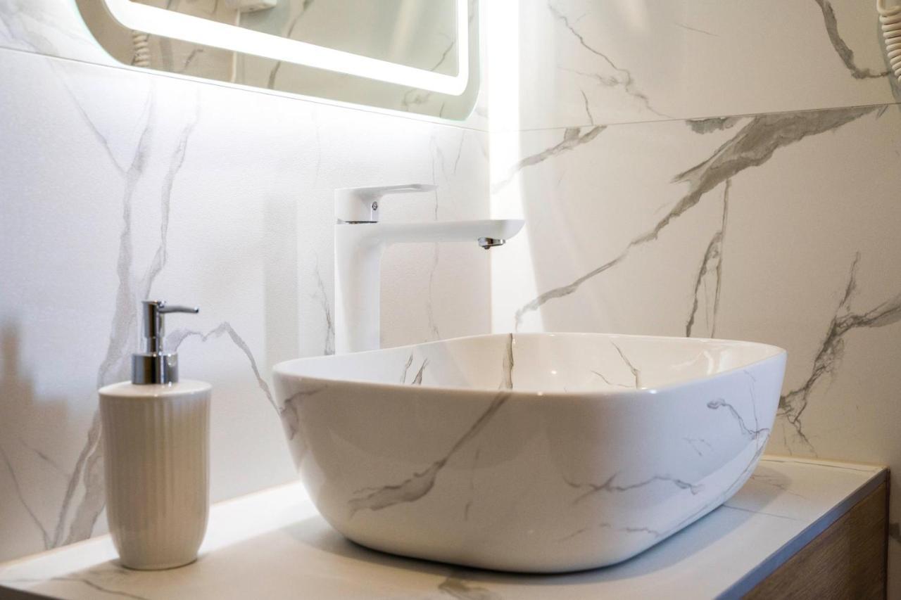 Split Central Luxury Studios Екстер'єр фото