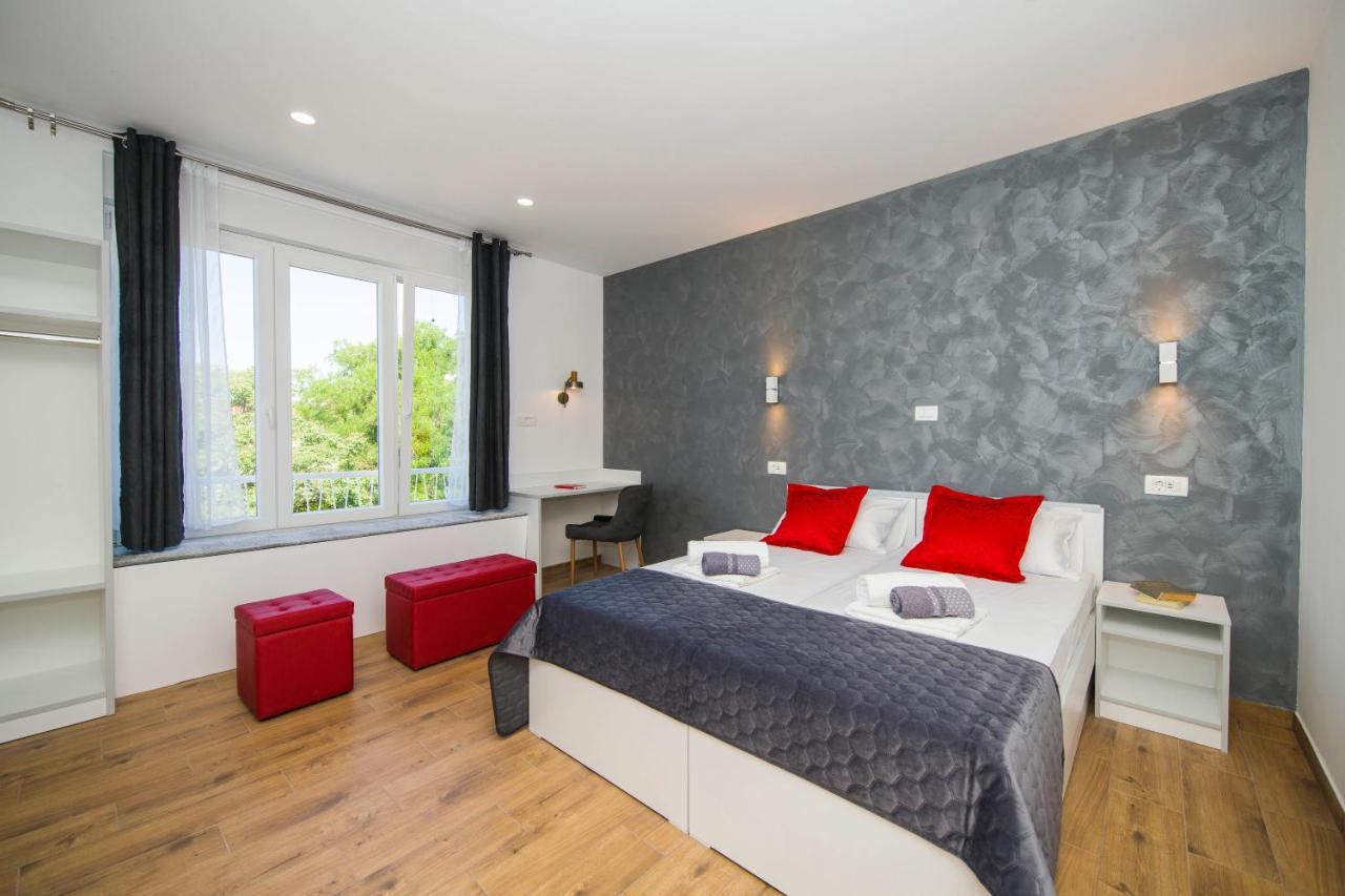 Split Central Luxury Studios Екстер'єр фото