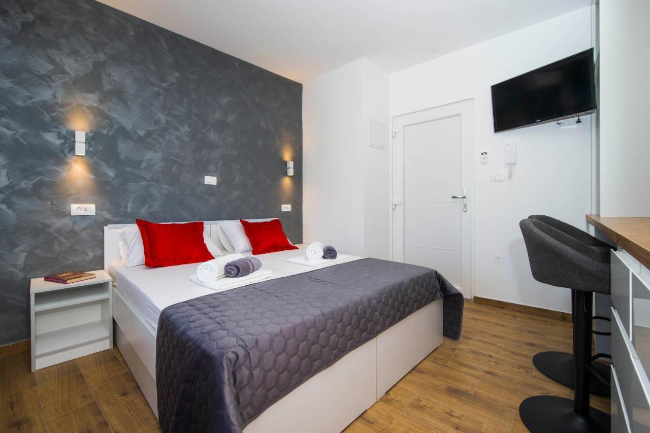 Split Central Luxury Studios Екстер'єр фото